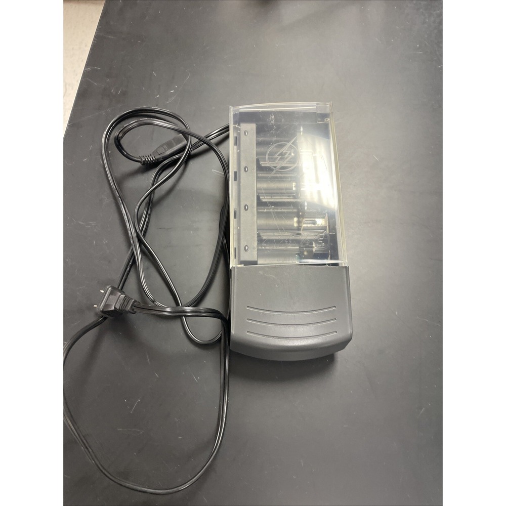 RAYOVAC UNIVERSAL BATTERY CHARGER RECHARGEABLE NICD ALKILINE PS3 With Power Adap